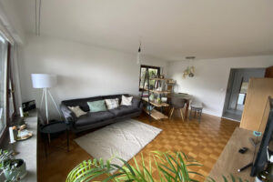 Helle 2-Zimmer-Wohnung mit Balkon und Stellplatz
