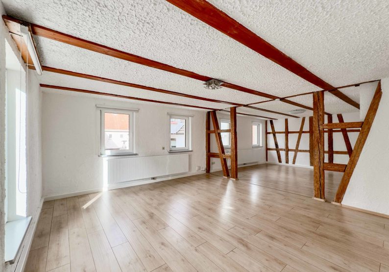 W01: Wohn- und Essbereich