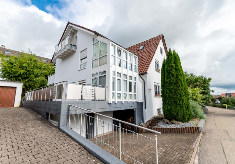 Haus-Seitenansicht